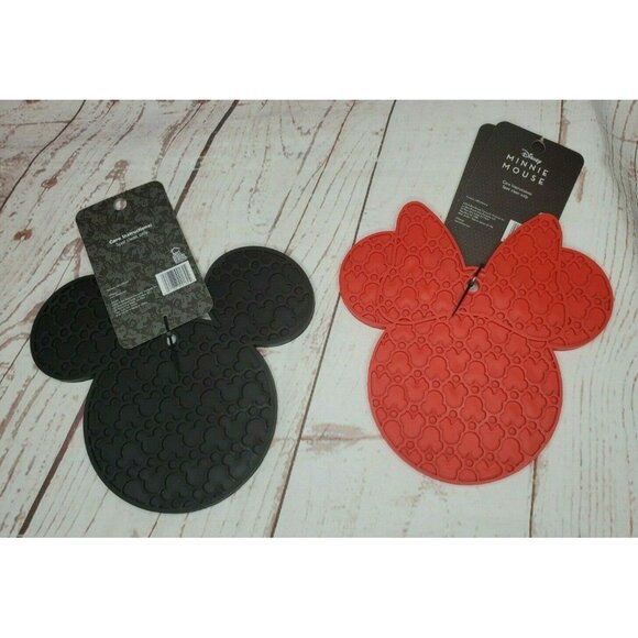 Mickey & Minnie Mouse 2 Pack Silicone Trivet Hot Plate Mat Black & Red Décor - Picture 3 of 8